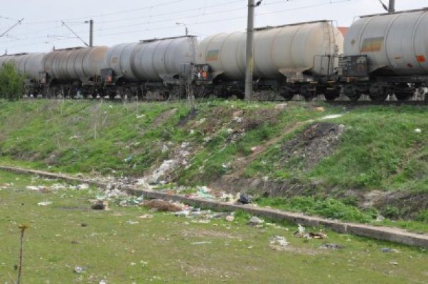 Plutonierul care fura combustibil din vagoane are voie să părăsească localitatea